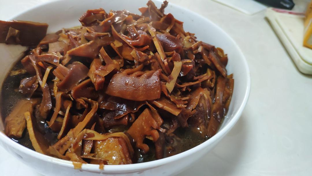 水笋烧肉