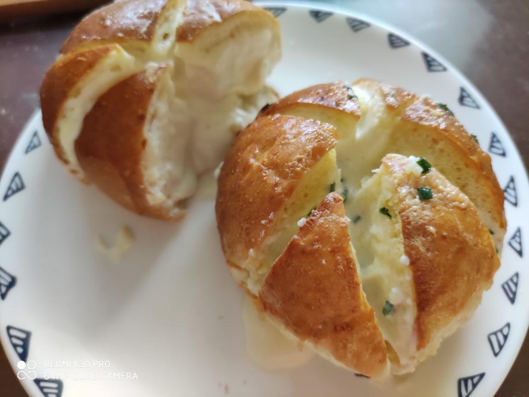 网红蒜香奶酪面包，好吃到爆炸