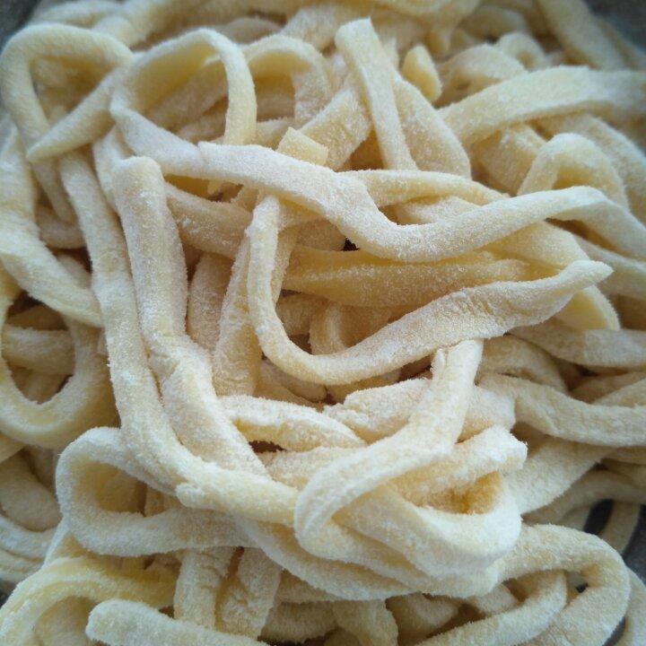 手工鸡蛋面
