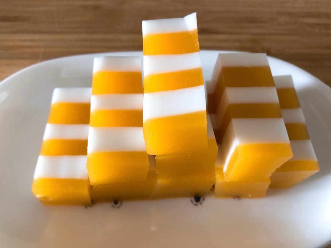 芒果椰汁千层糕