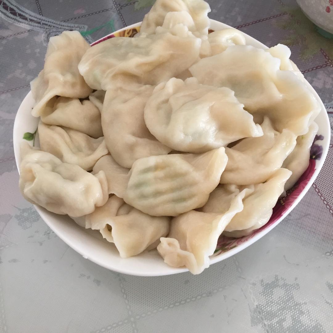 西葫芦鸡蛋虾仁三鲜饺子