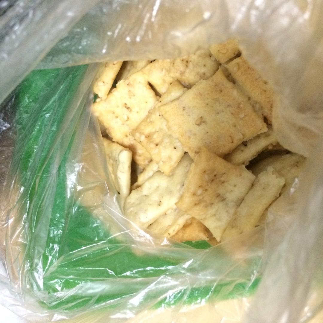 嘎嘣脆——香葱苏打饼干