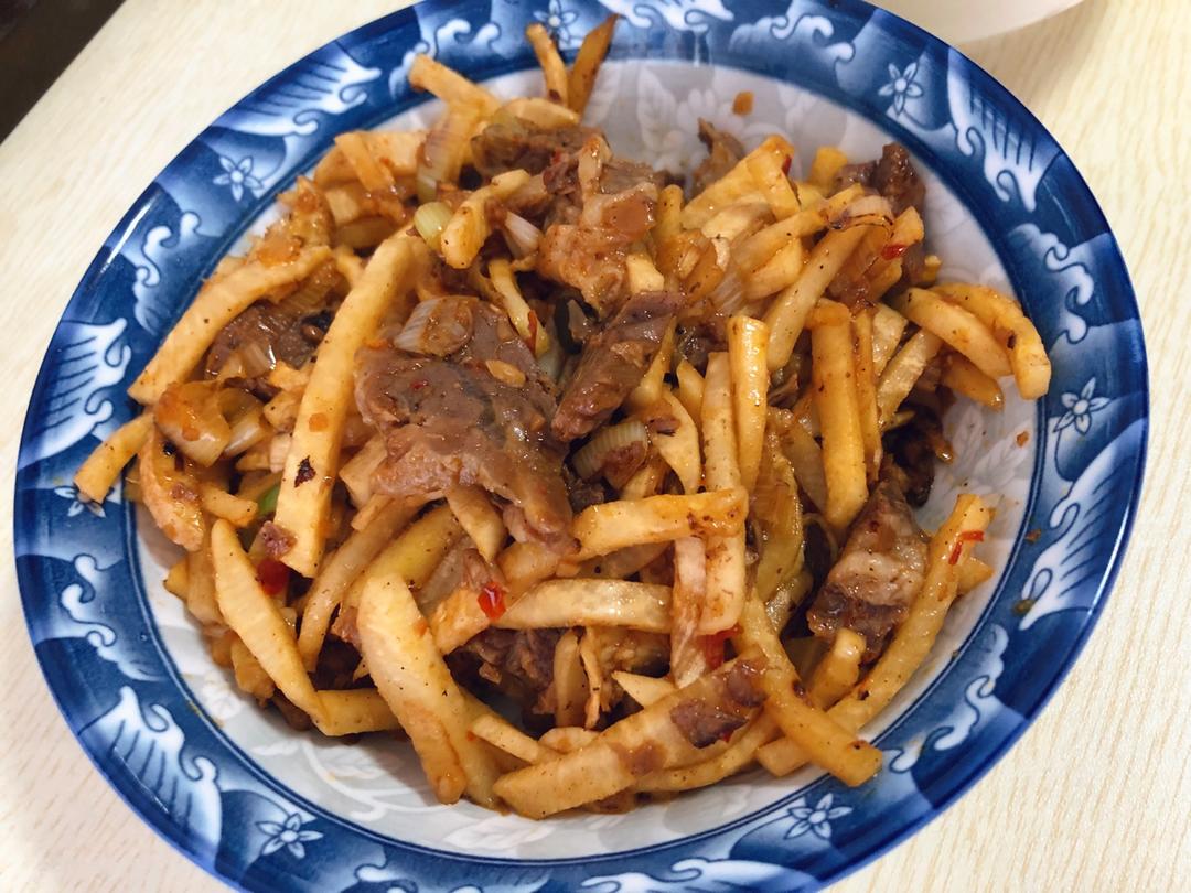 白萝卜丝炒牛肉