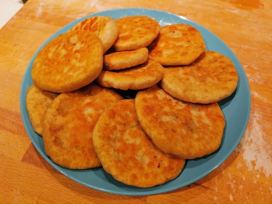 会连续吃八个的萝卜馅饼