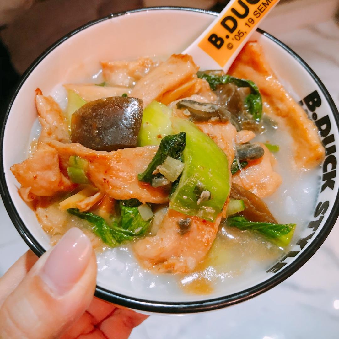 妈妈👩教我做的皮蛋瘦肉粥🥣简单快捷美味😋