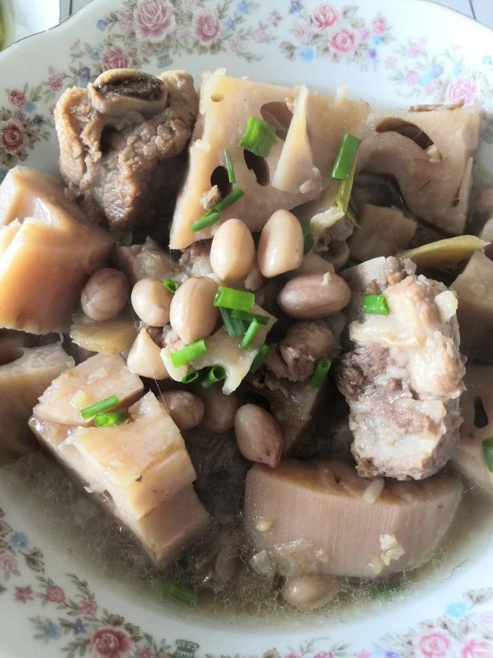 莲藕焖排骨