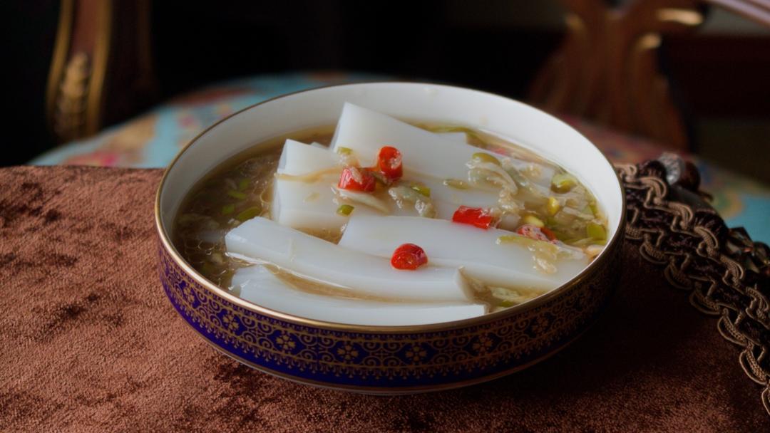 如何做出一份如牛奶白的猪皮冻