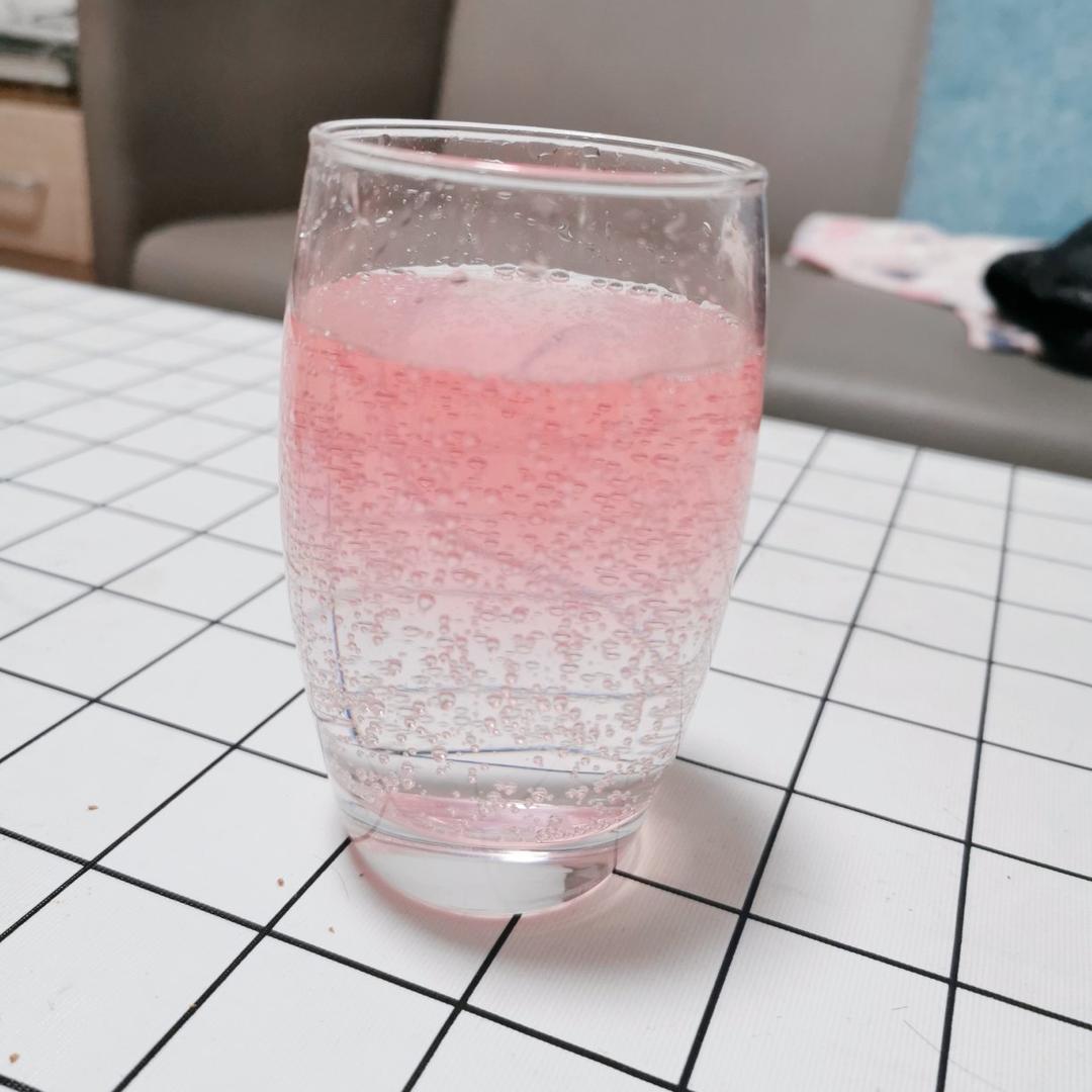 蜜桃少女心（渐变气泡酒）