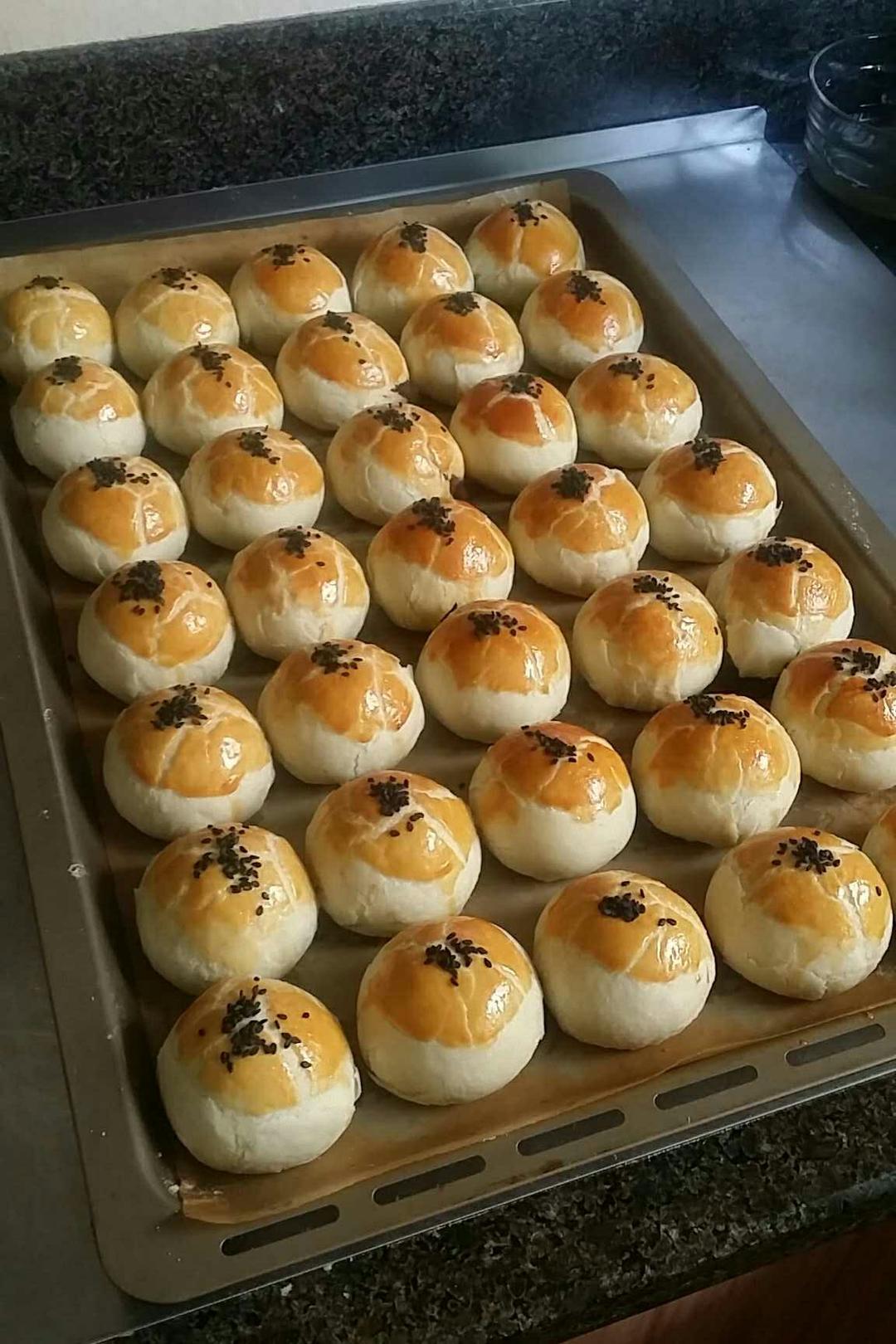 蛋黄酥~紫薯、抹茶、原味~花好月圆，中秋快乐~内附一次做六色蛋黄酥方法~