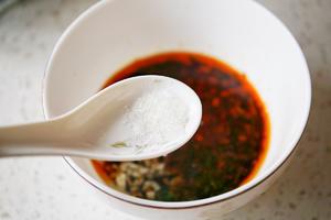 酸汤北极虾水饺的做法 步骤9