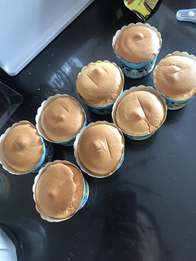 纸杯蛋糕 8寸戚风蛋糕的量