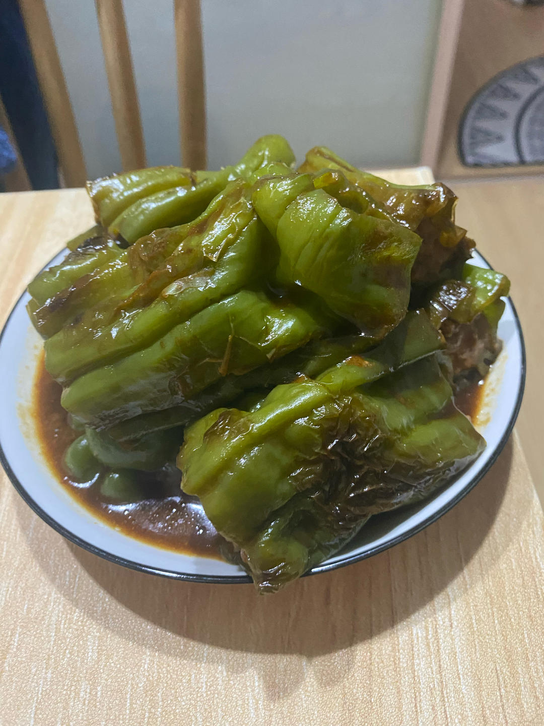 下饭菜“青椒酿肉”，香糯多汁鲜嫩下饭
