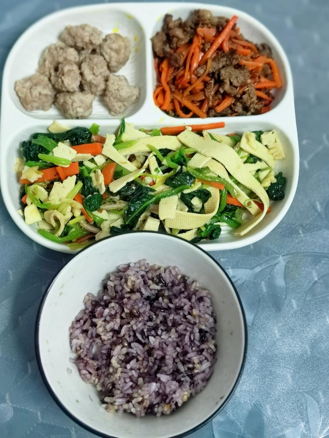 凉拌菠菜(家传秘方)