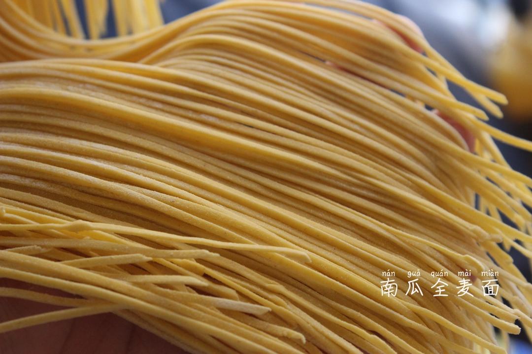 小麦胚芽菠菜面