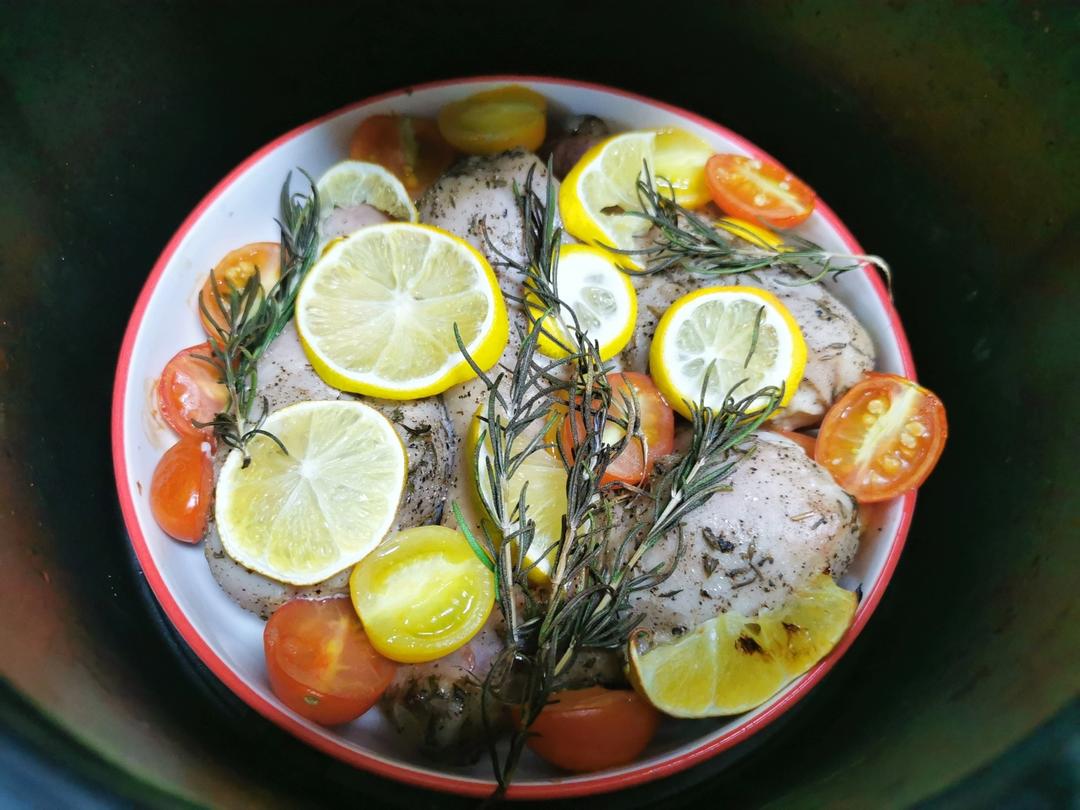 第100道减脂菜｜D6 迷迭香柠檬🍋烤鸡腿