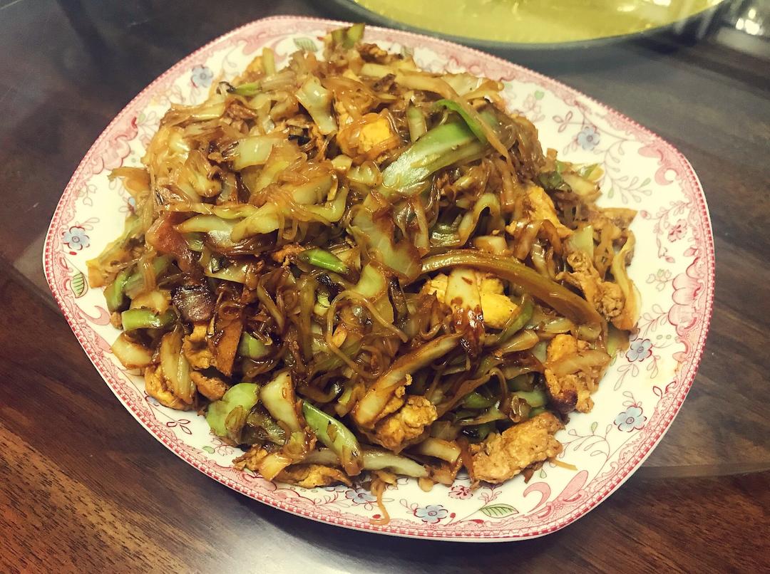 包菜粉丝炒鸡蛋