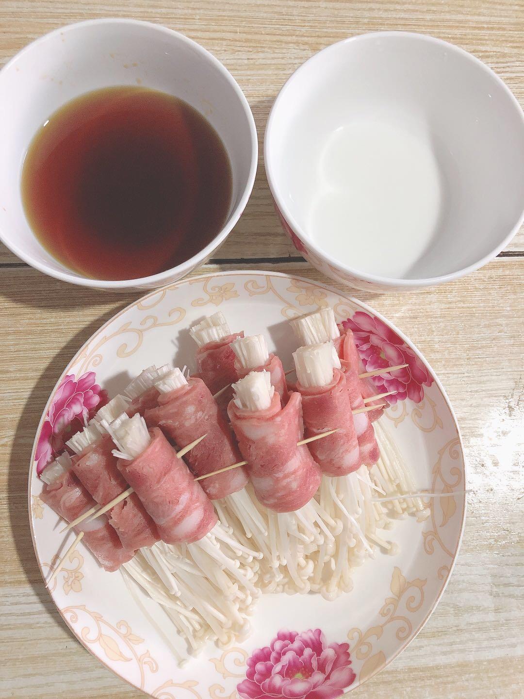 🔥十分钟快手菜，上桌秒光，金针菇培根卷💥