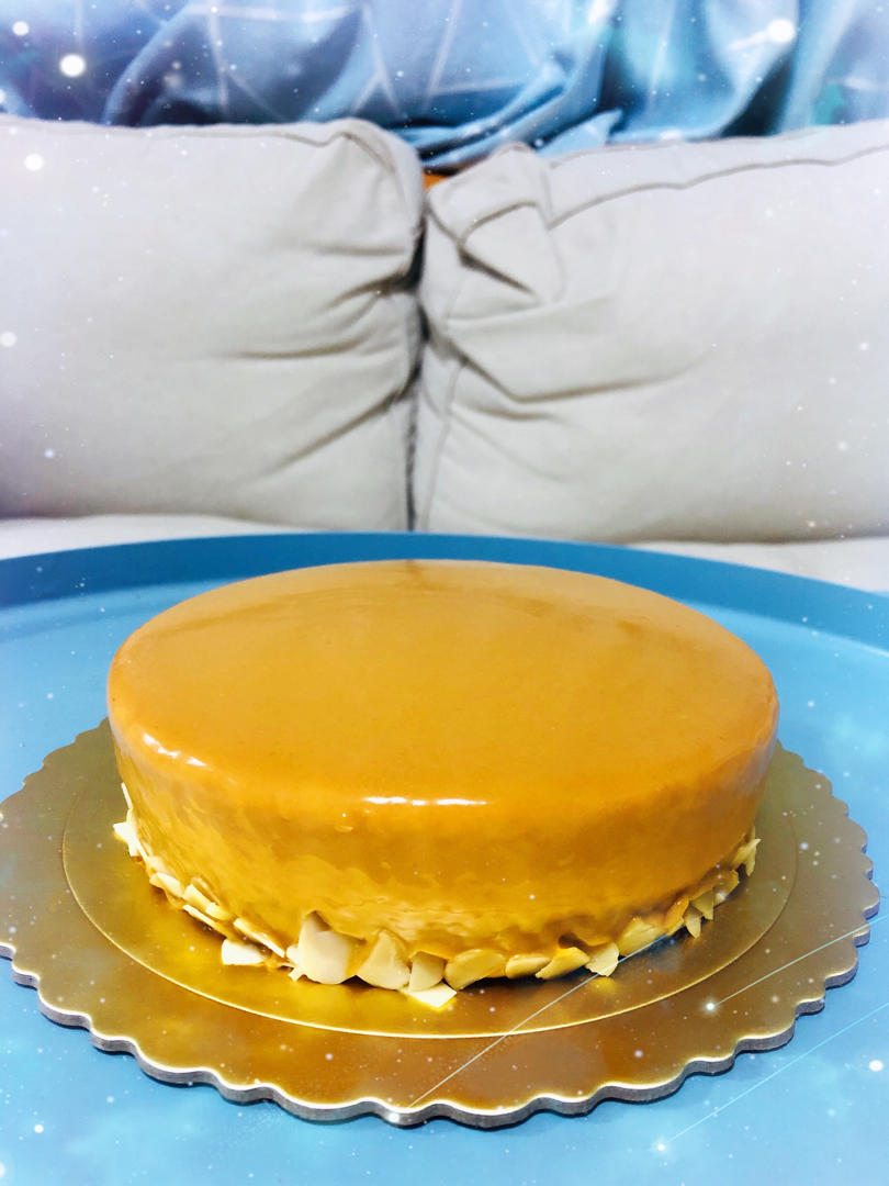 南瓜巧克力慕斯配焦糖淋面