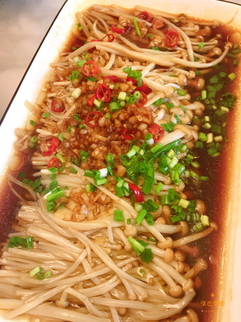 上桌就被秒光，蒜蓉金针菇