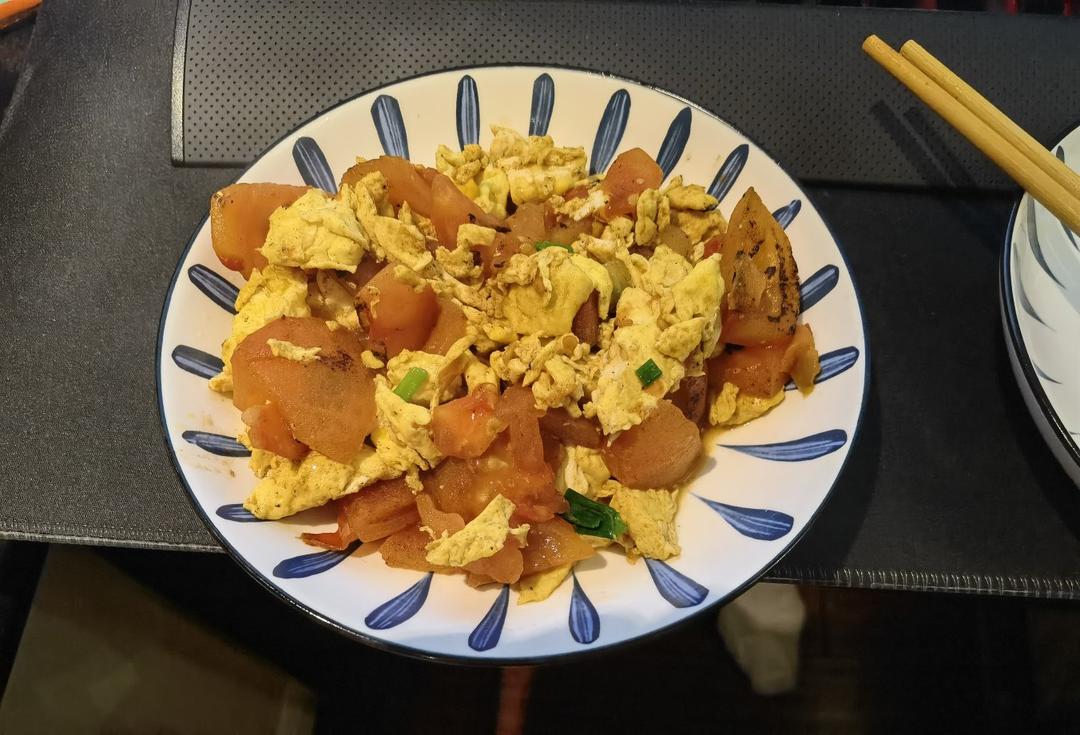 西红柿炒鸡蛋时，多加这一步，鸡蛋香嫩又入味