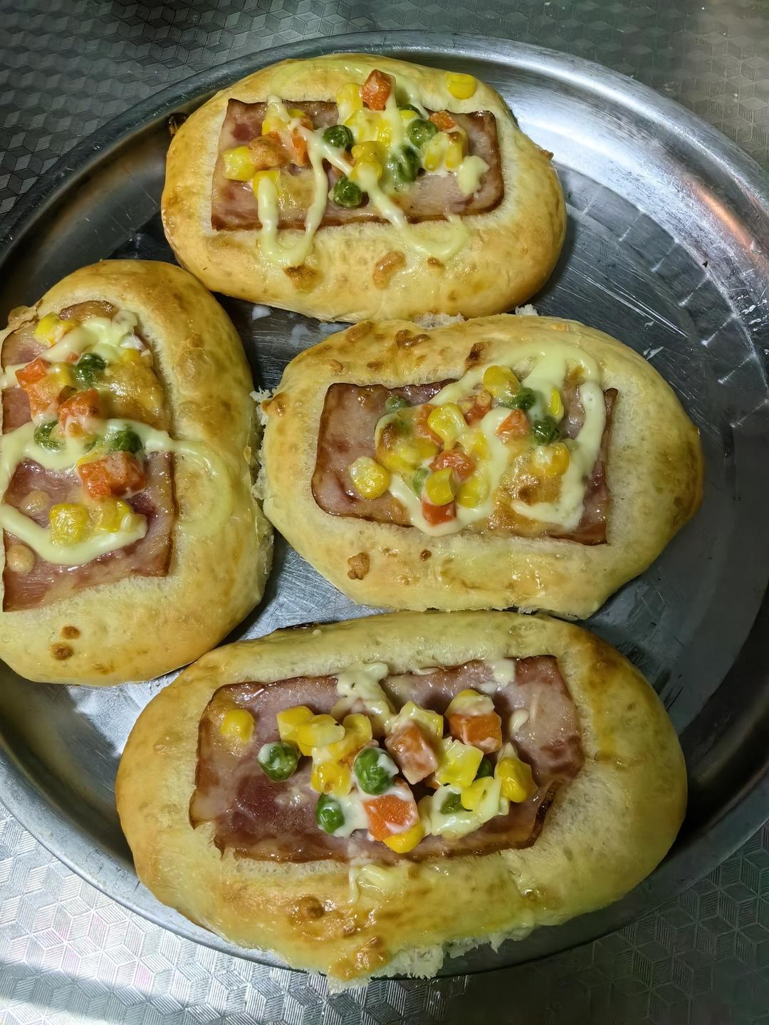 【培根沙拉面包】