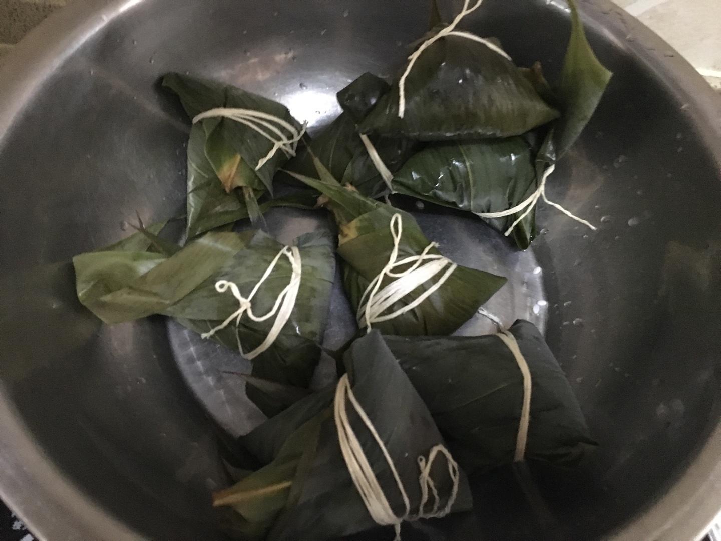 金丝小枣蜜豆粽子的做法