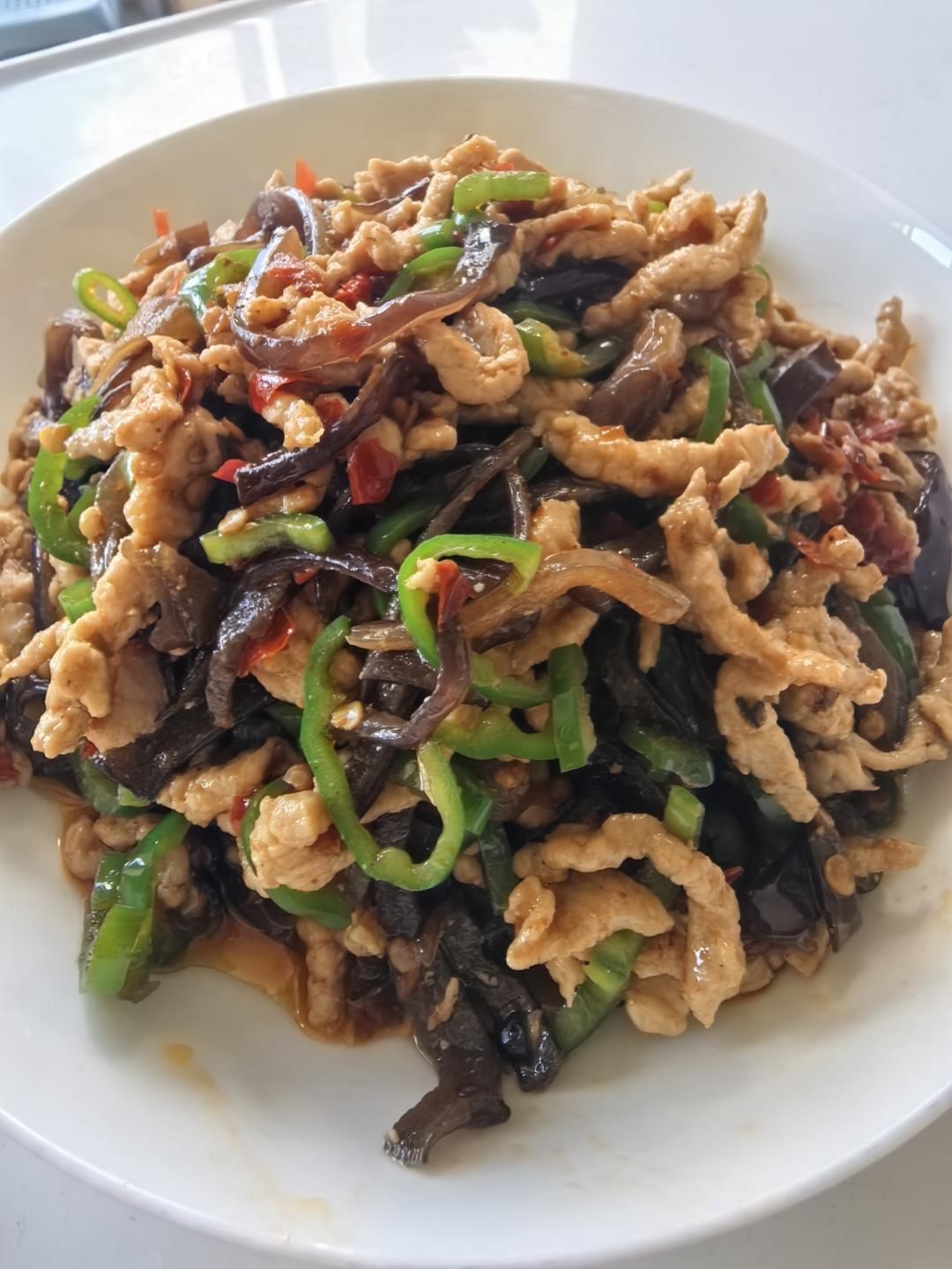 青椒木耳肉丝