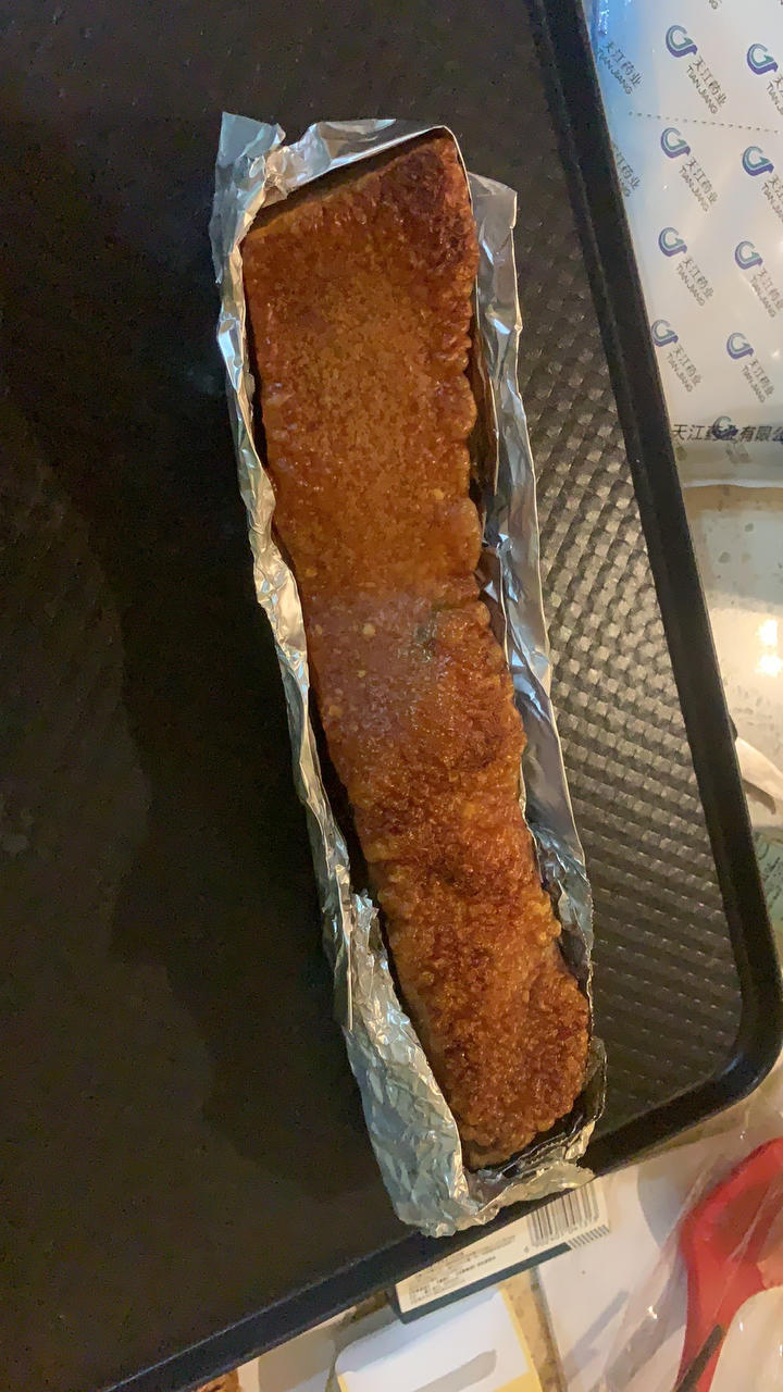 多次失败，越挫越勇终于做出来了广式脆皮烧肉