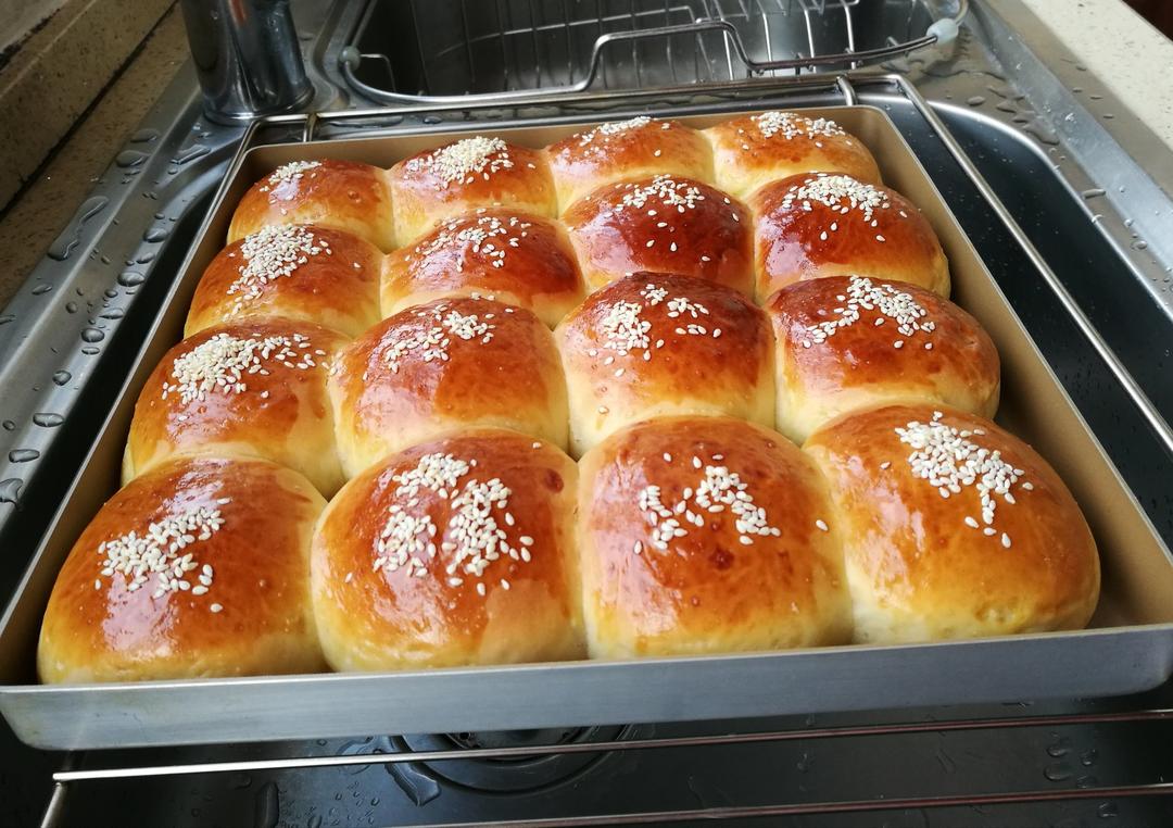 超软牛奶餐包，此配方超软不甜易出膜，放一礼拜不变硬