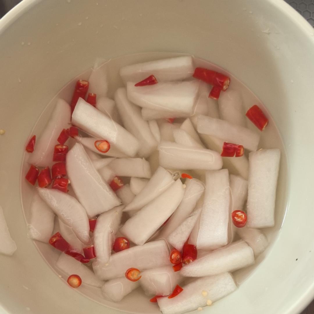 腌萝卜，酸甜爽口