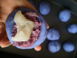 超会拉丝的紫薯鲜奶麻薯冰皮月饼的做法 步骤8