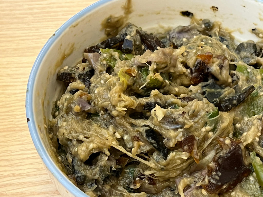 皮蛋擂青椒茄子(夏天必备的凉菜单品)