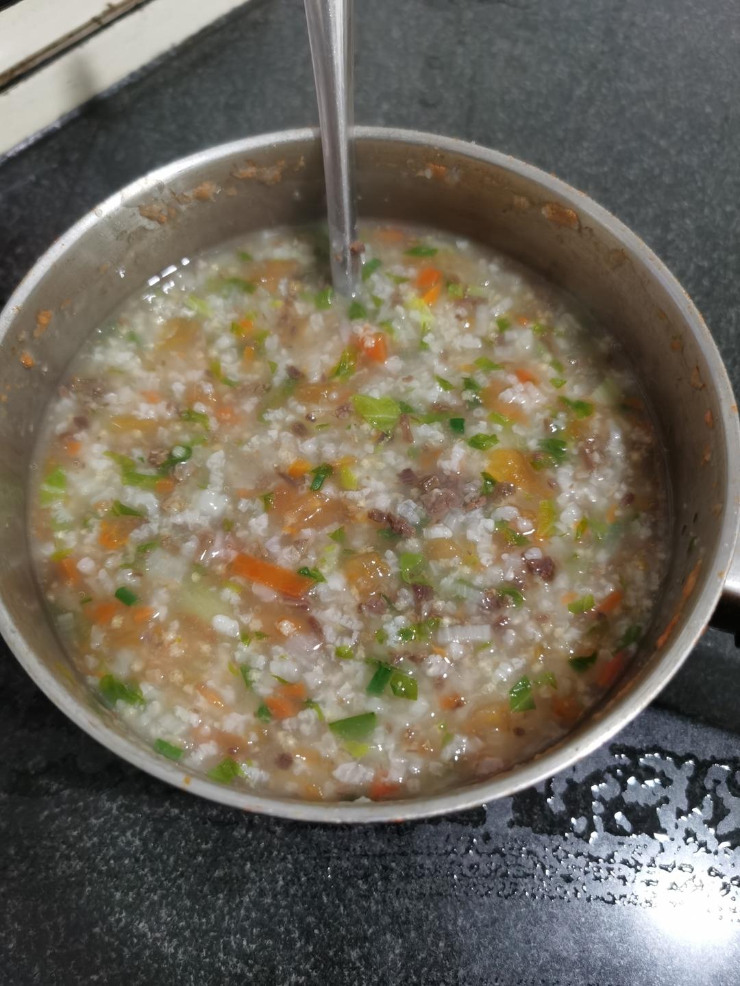 燕麦粥最近真的好火！减脂期营养价值高饱腹还好吃