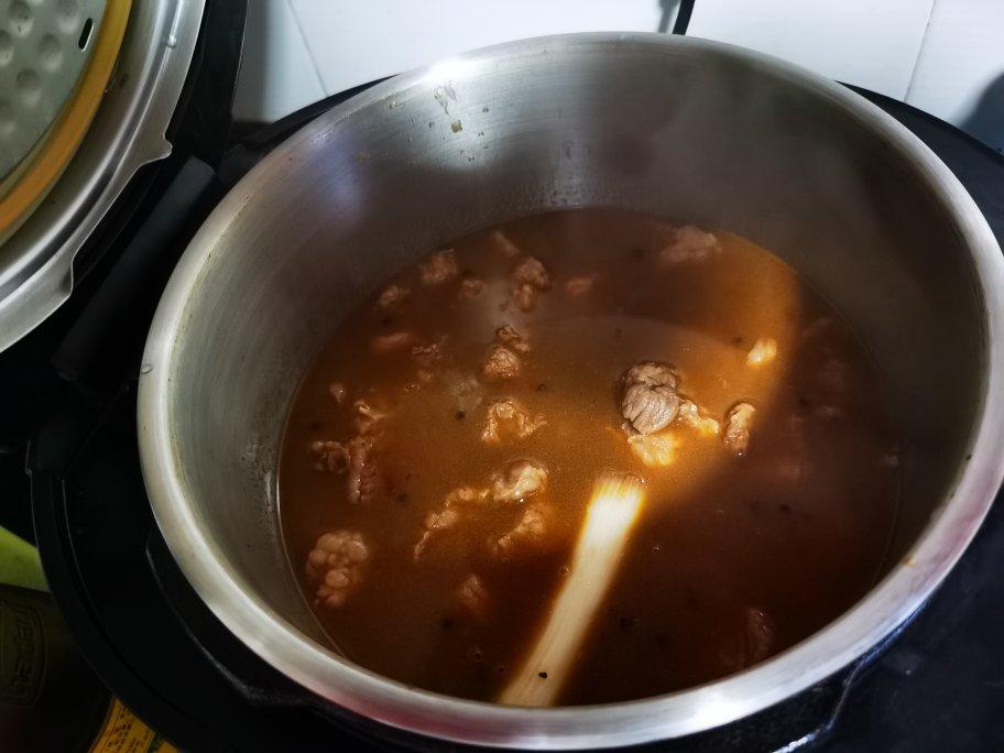 番茄土豆炖牛腩