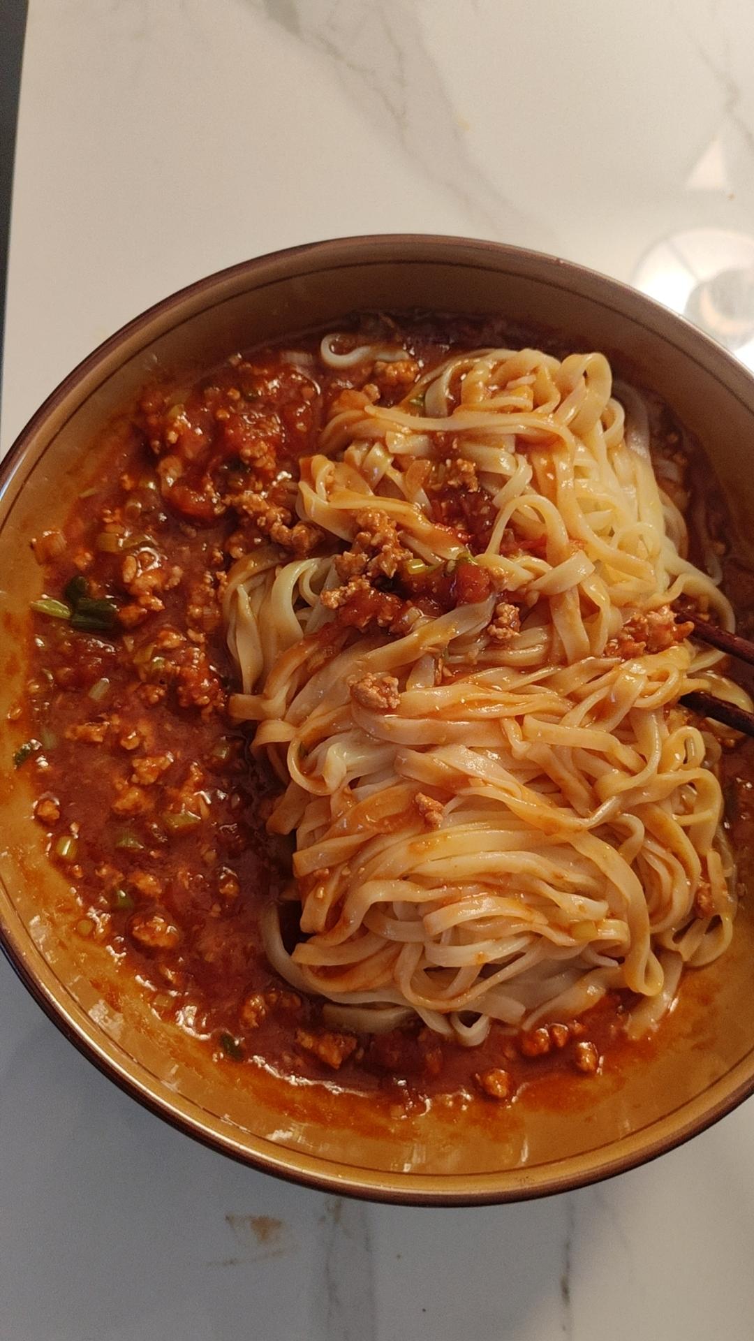 简单好吃的番茄肉酱面