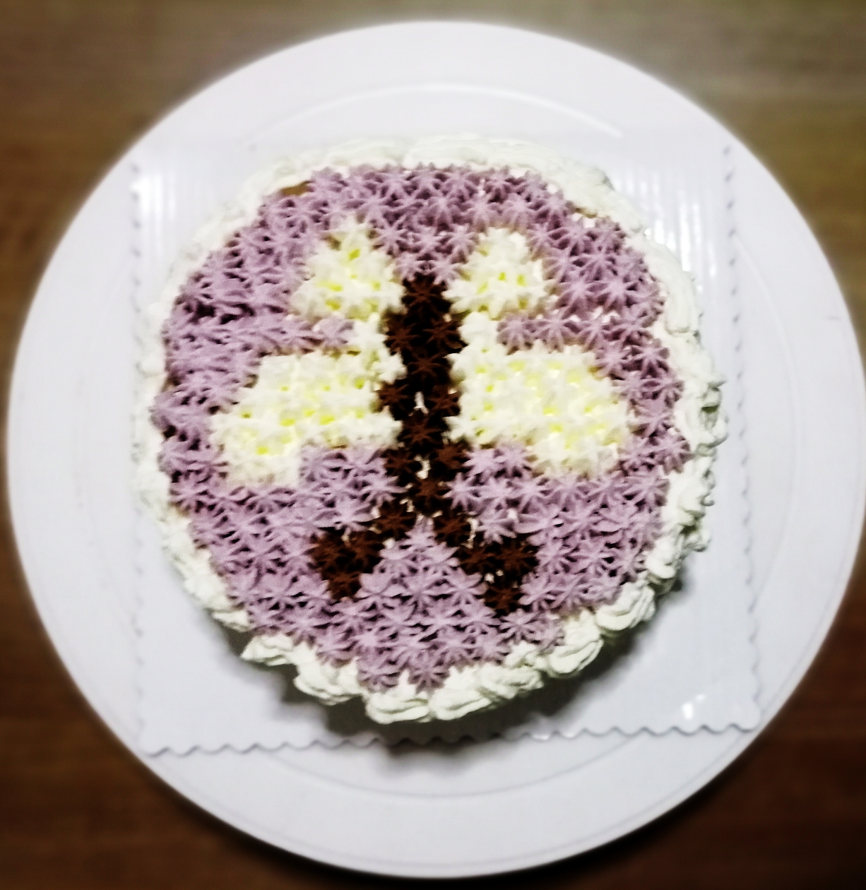 简单的蝴蝶花裱花蛋糕的做法