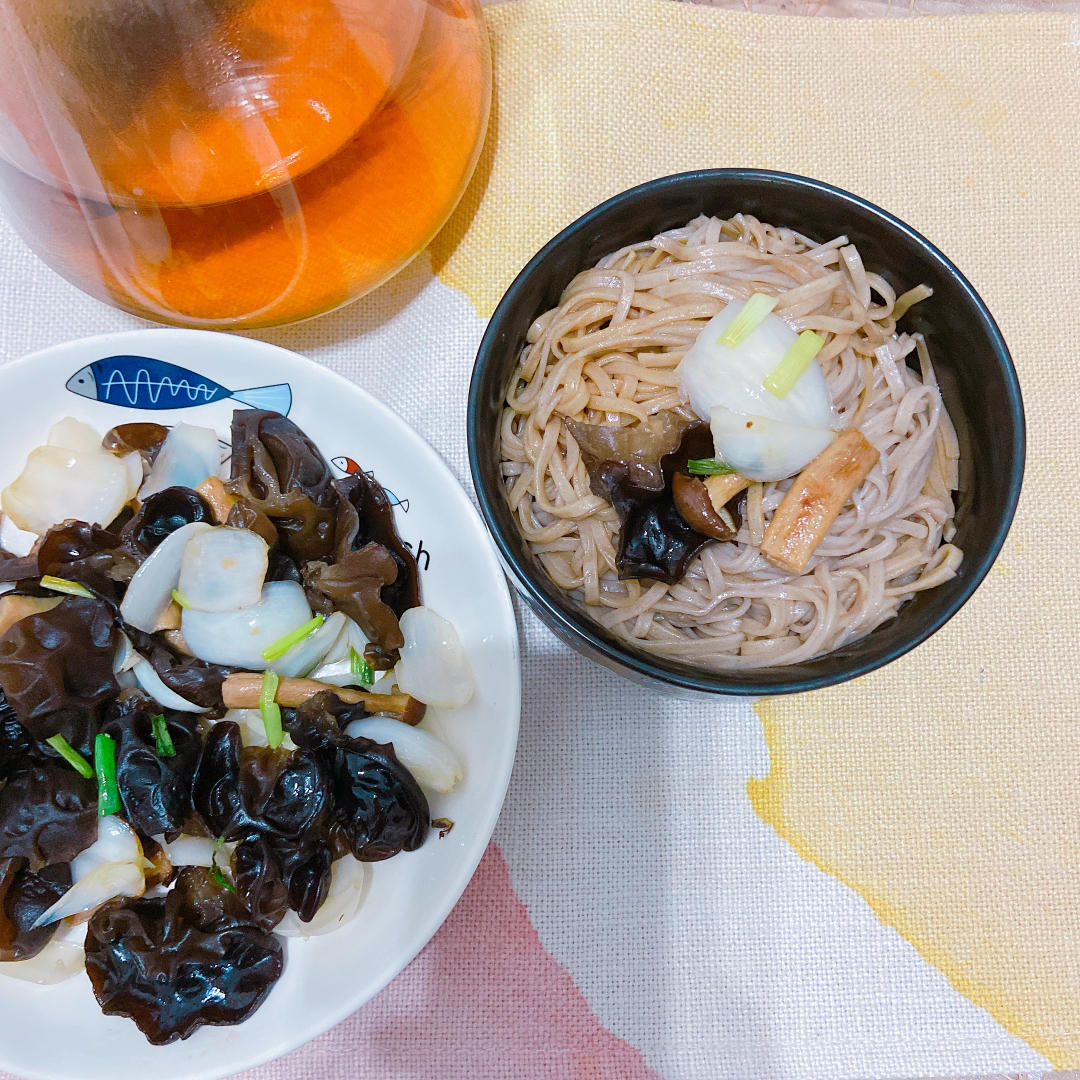 清炒百合木耳西芹