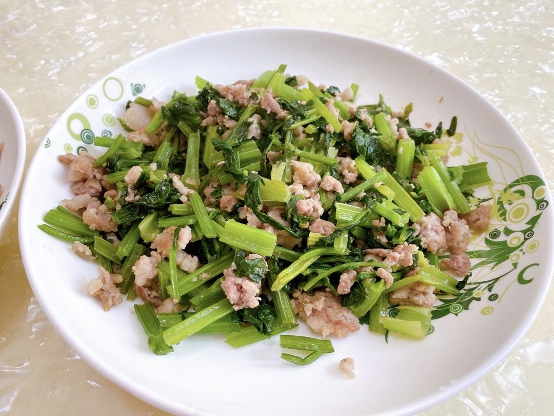 芹菜炒肉