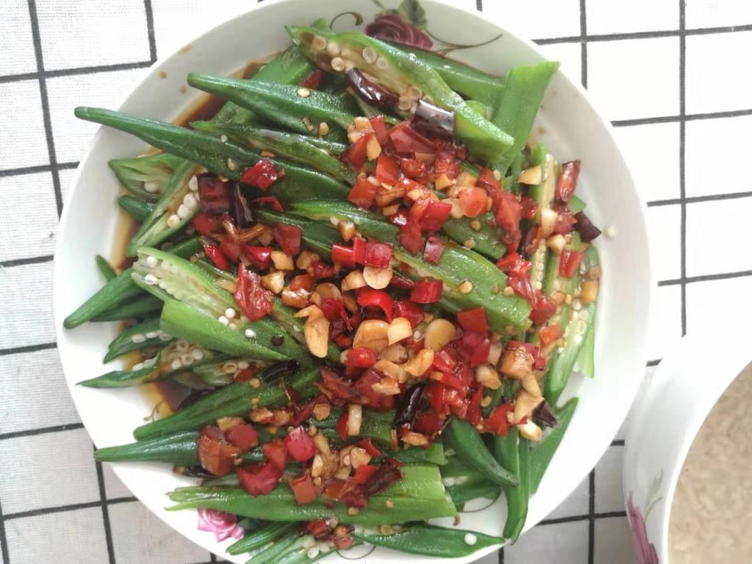 夏季凉拌秋葵