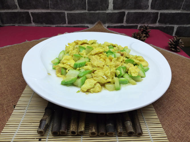 西葫炒鸡蛋