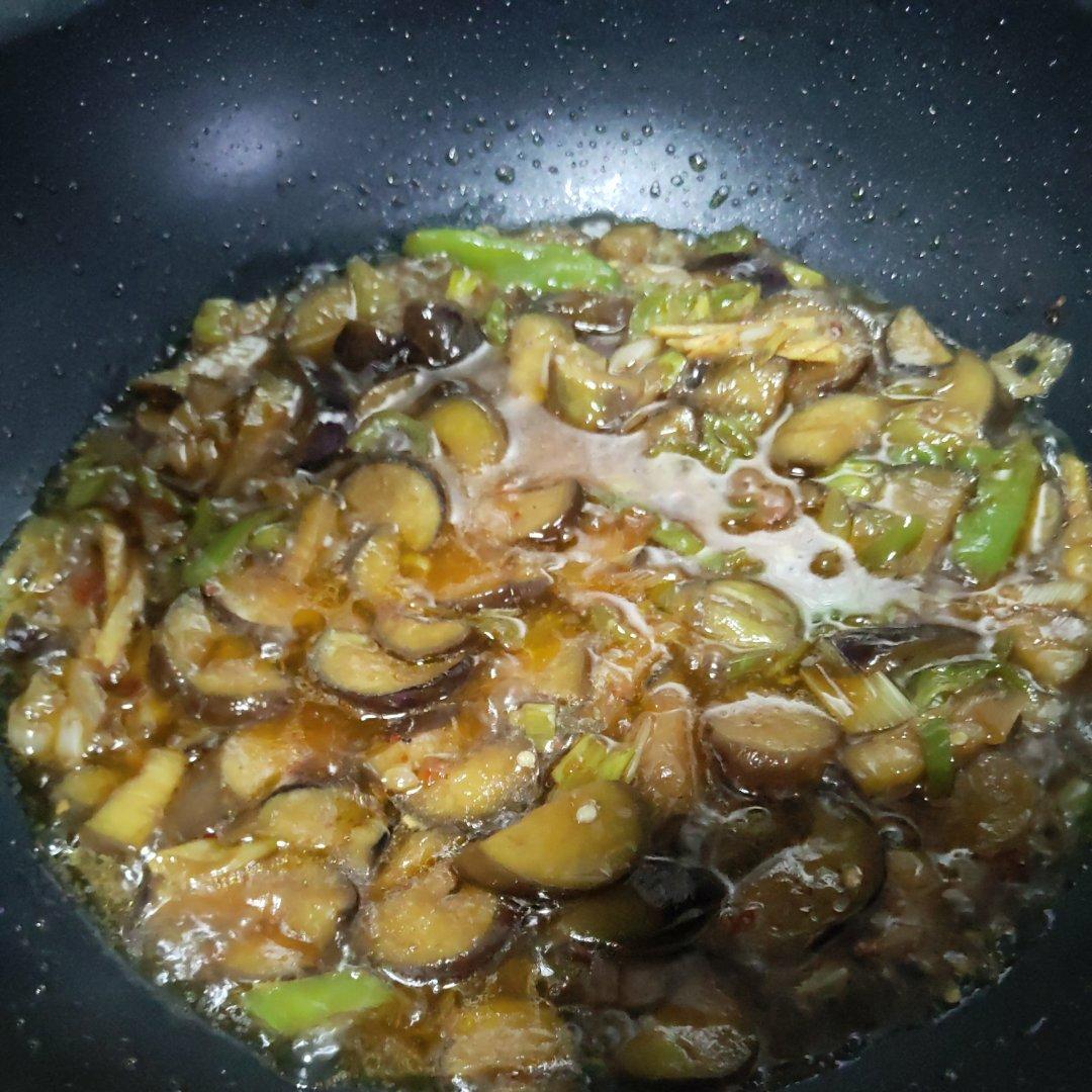 开胃下饭菜！巨简单的家常鱼香茄子煲