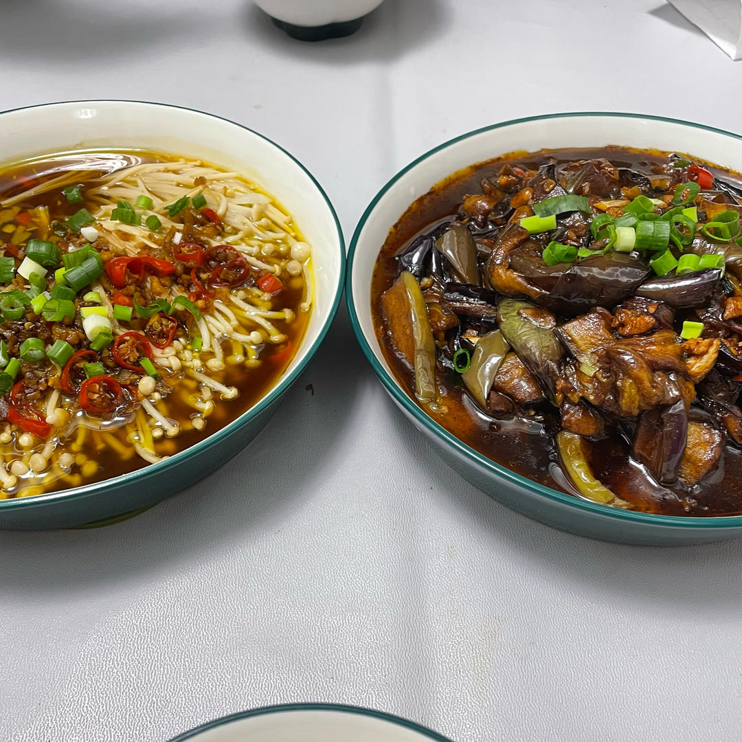 开胃下饭菜！巨简单的家常鱼香茄子煲