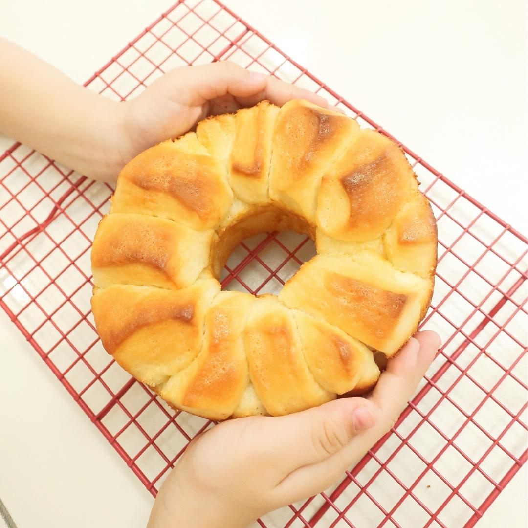 日式香浓炼乳面包