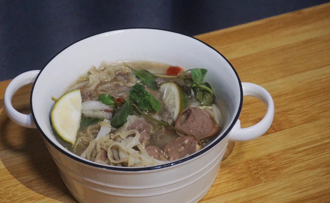 跟我一起做正宗越南牛肉粉pho（秘方大公开）