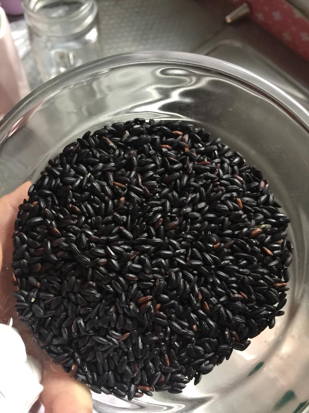 紫米煎饼的做法 步骤1