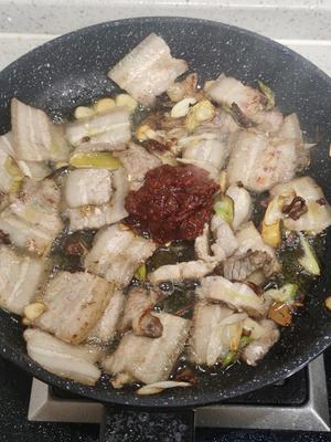 蒜苗回锅肉-一道超超超下饭的家常菜的做法 步骤7