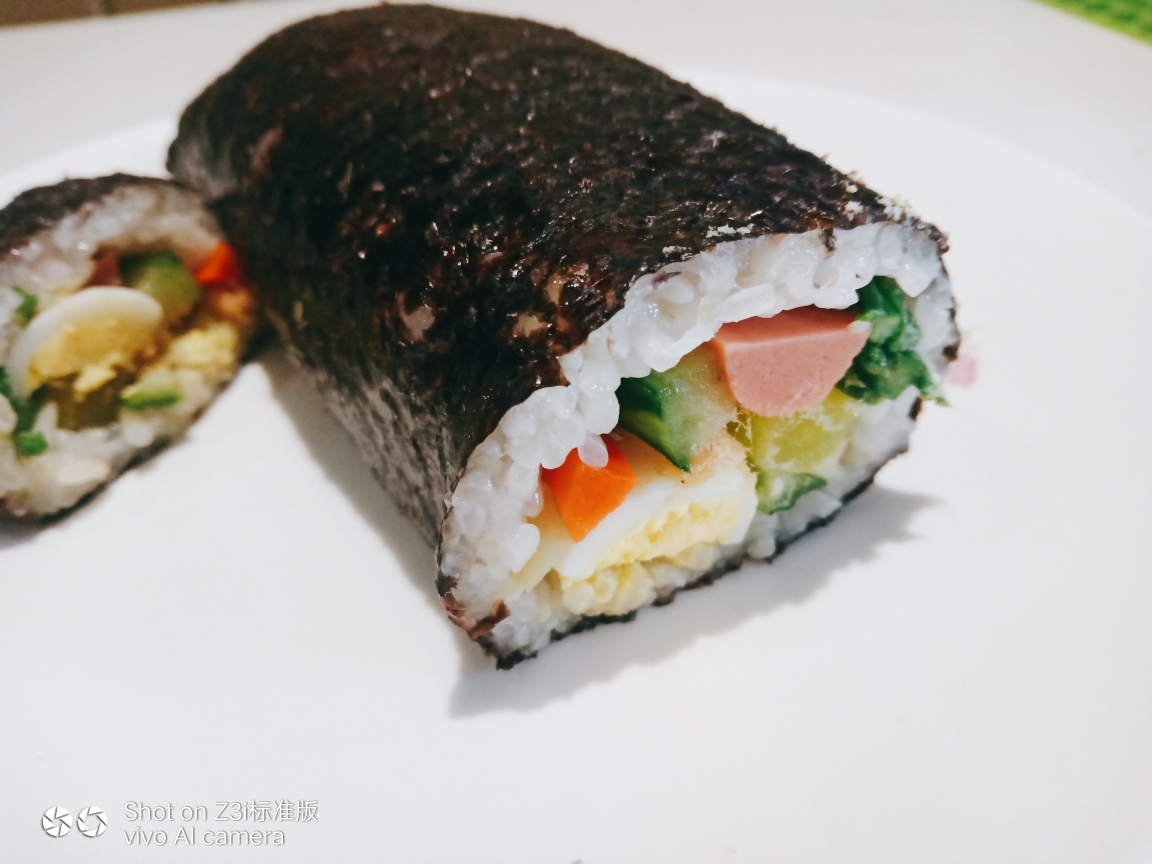 儿时的糯米饭团长大后的寿司紫菜包饭的做法