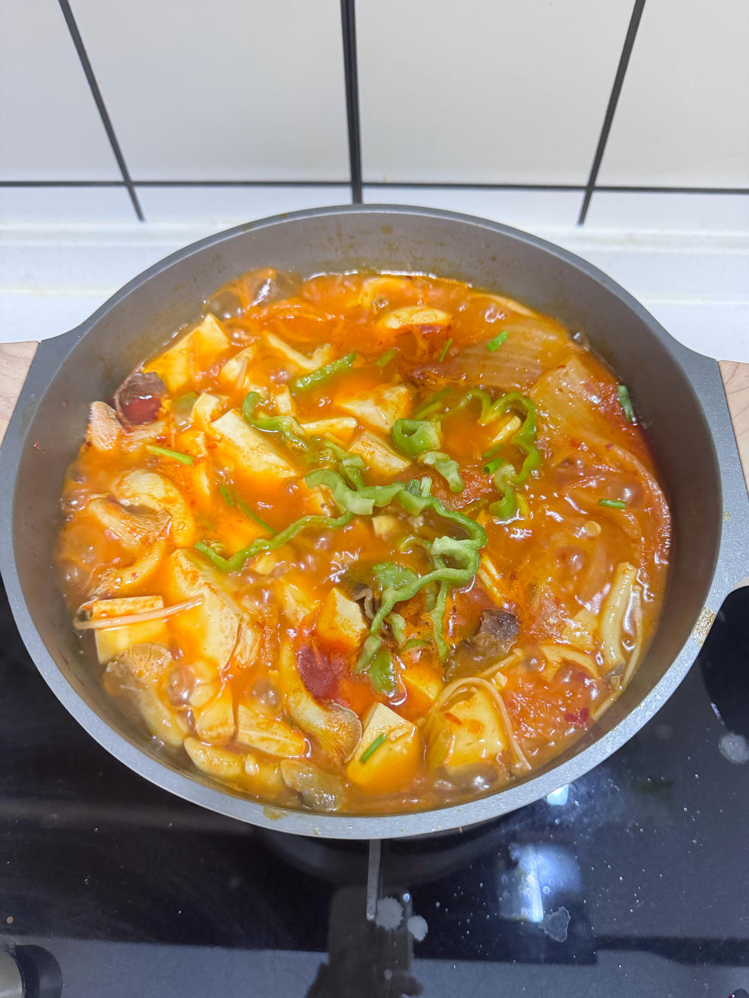 泡菜肥牛豆腐锅