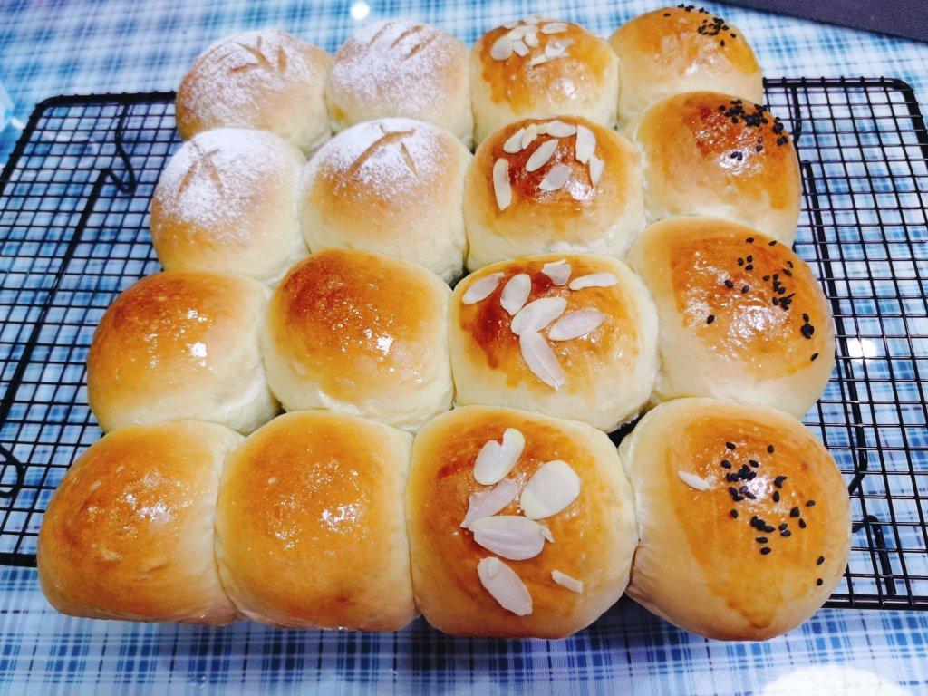 超级柔软拉丝的蜂蜜小餐包