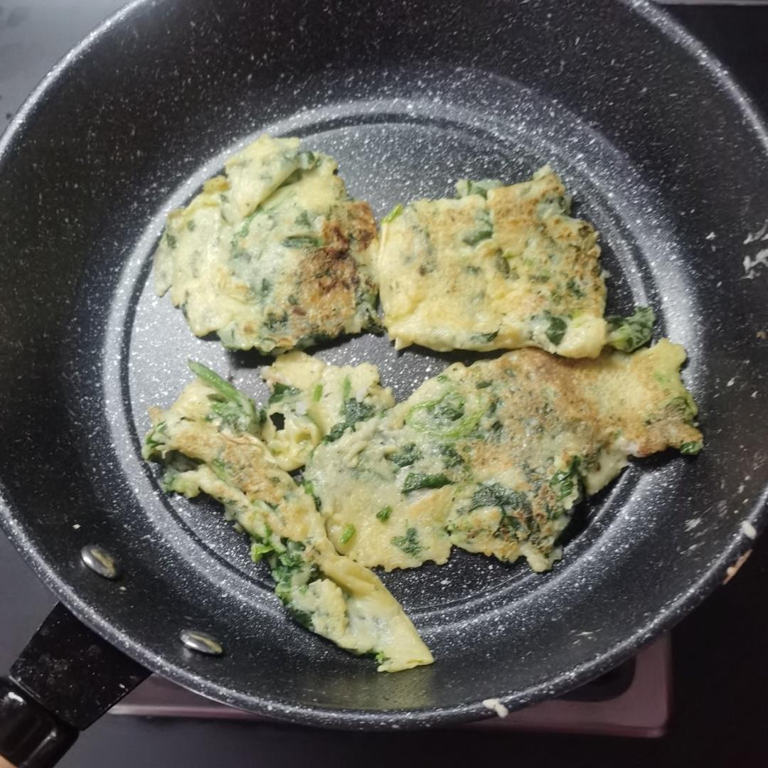 菠菜鸡蛋饼